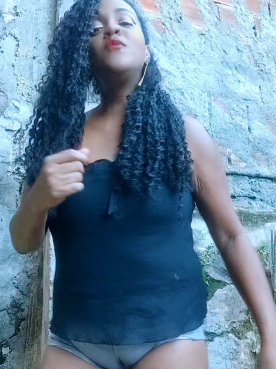 @Lucy a guria do short sexy