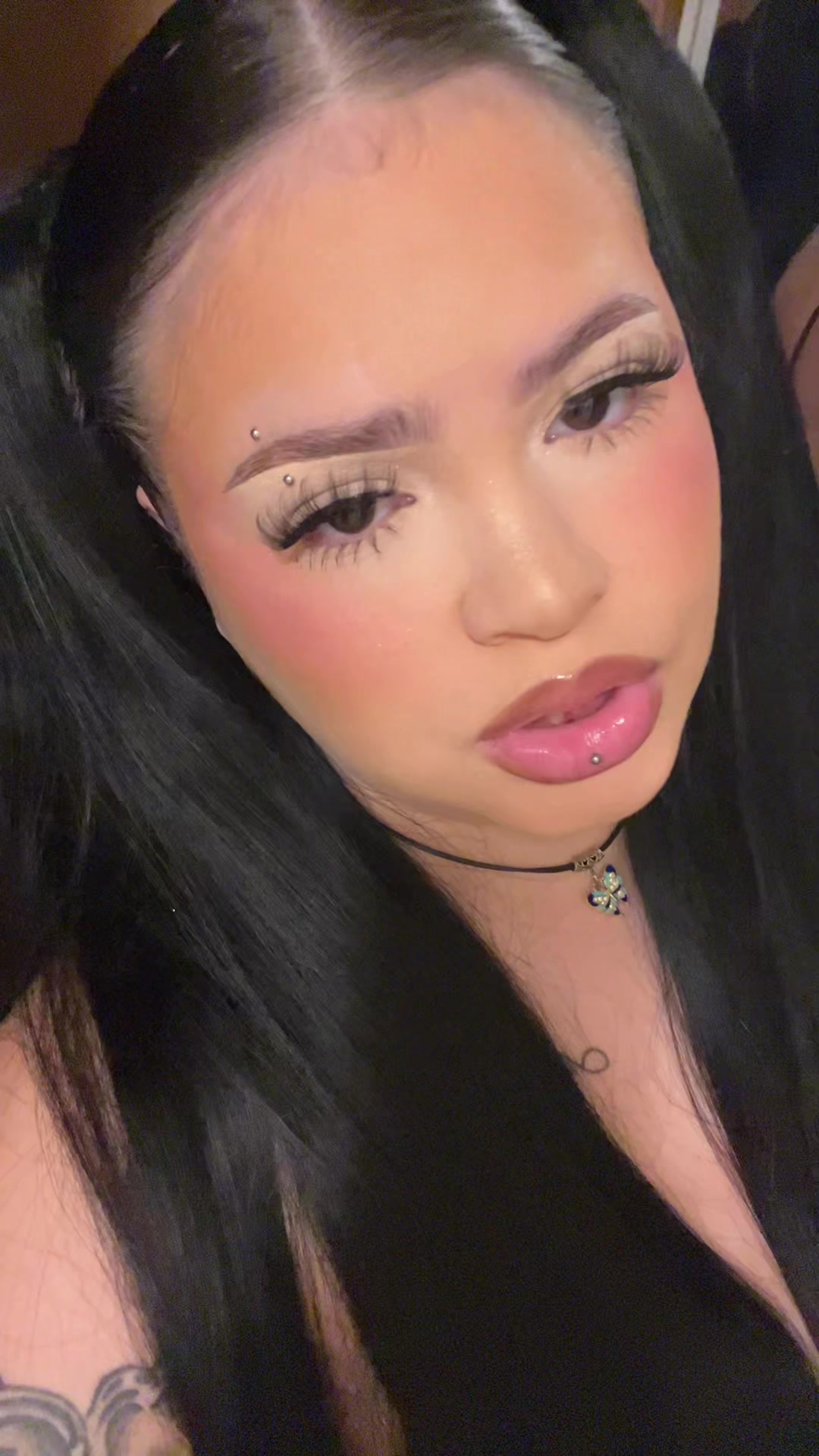 @thelesbianbf