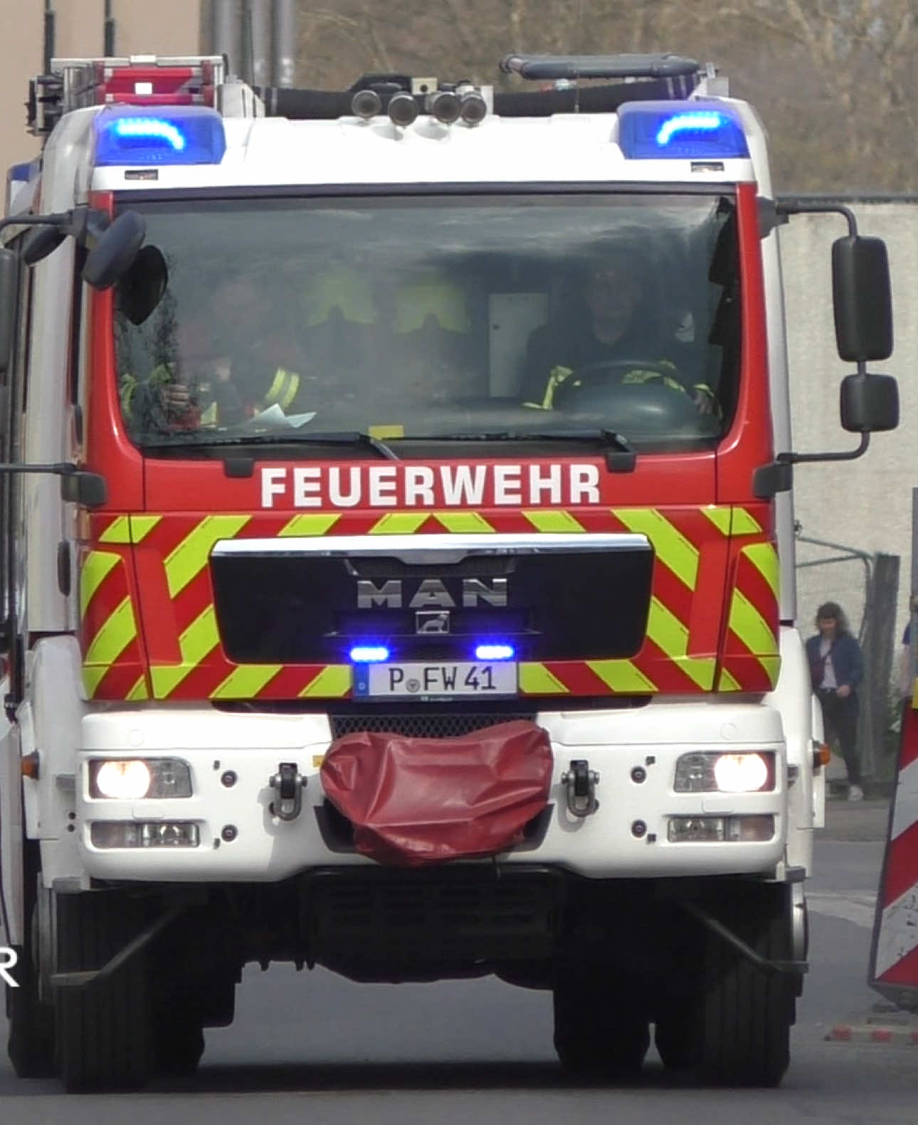 @Blaulicht.HH.BER
