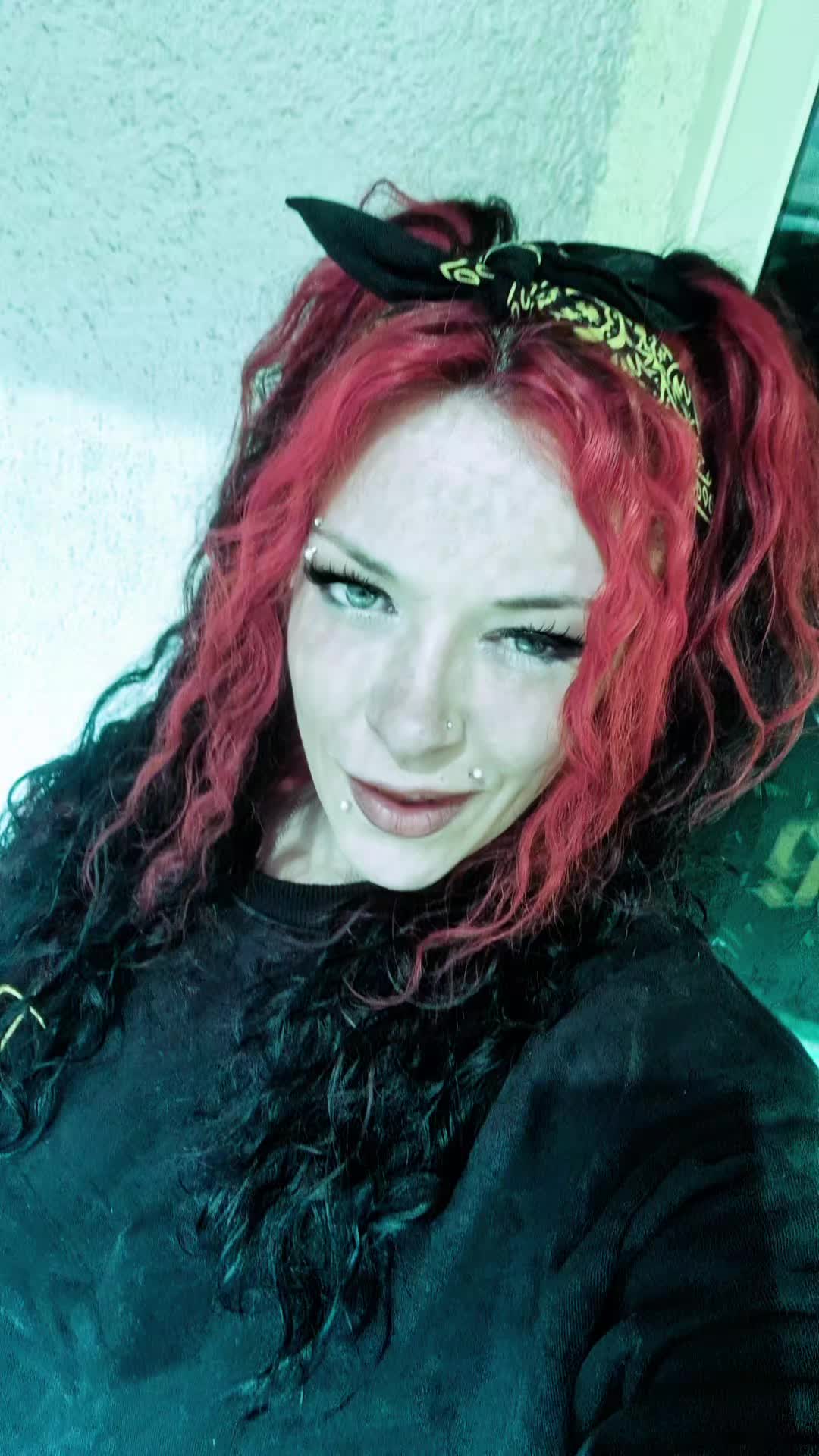 @🖤💛Jenni🖤💛