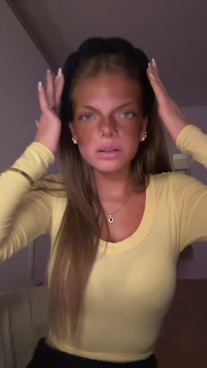 @em4ly_26