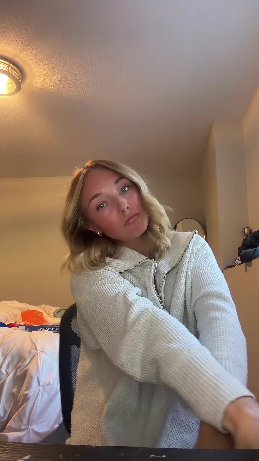 @nothayleelesnau