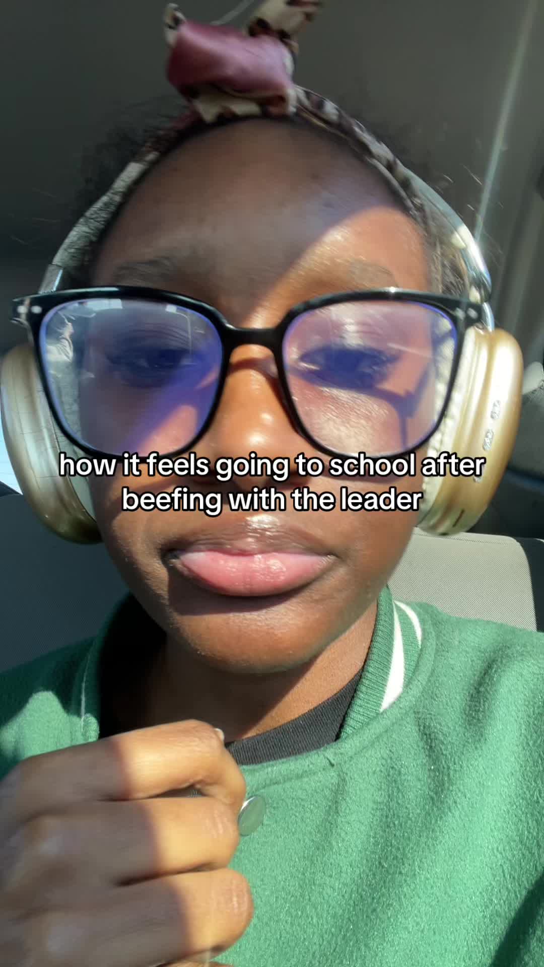 @⃟