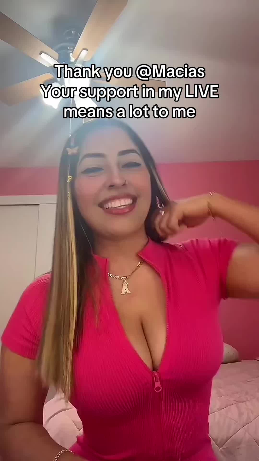 @Angie ✨