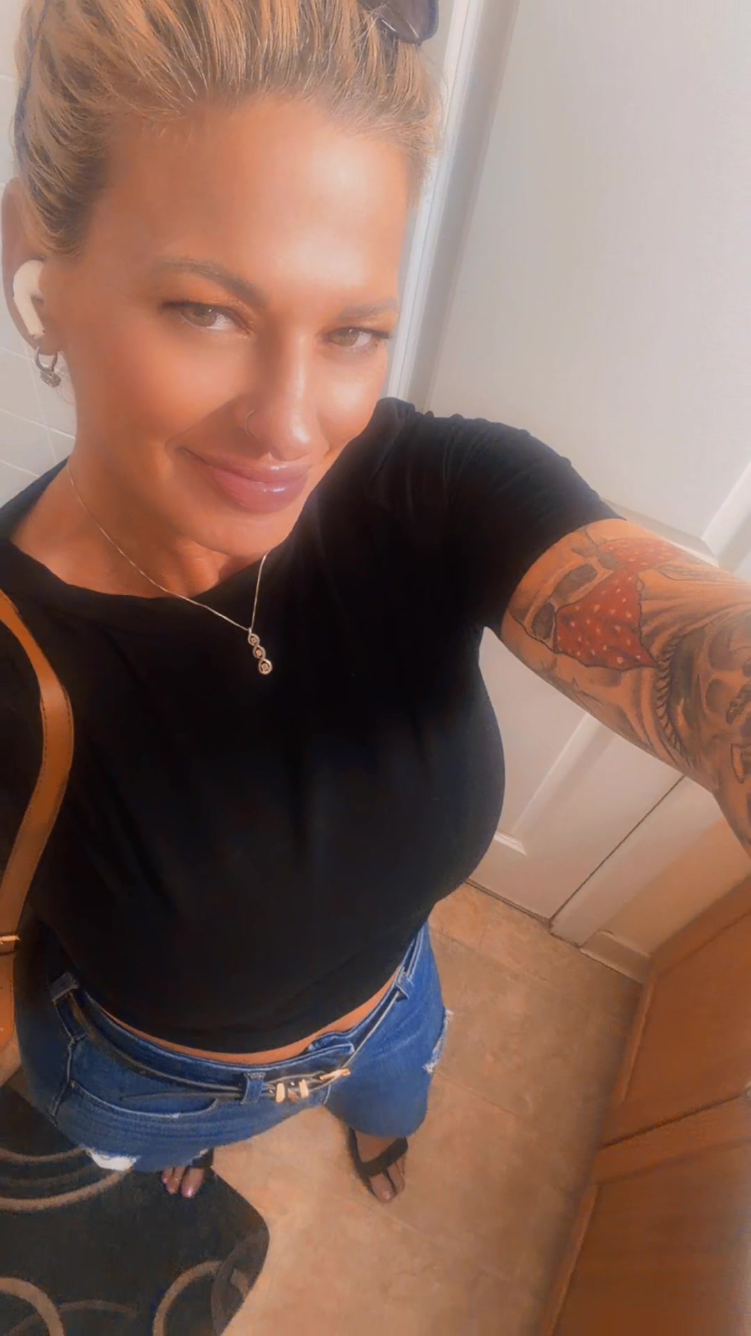 @Thickerthenasnickers