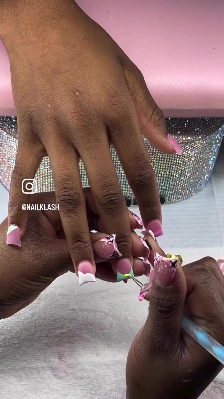@Nailklash