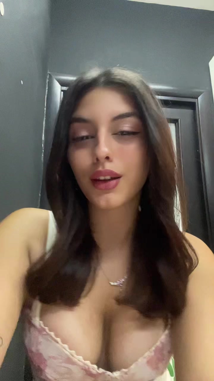 @laurapriore__