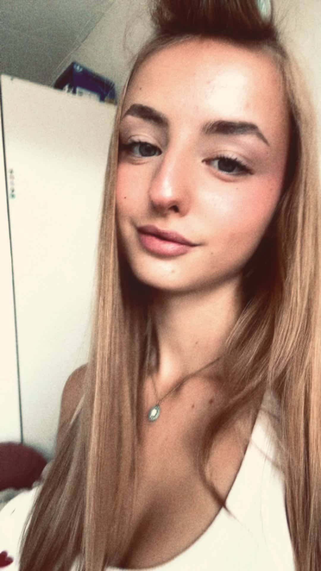 @𝐬𝐨𝐟𝐢𝐚🏄🏼♀️