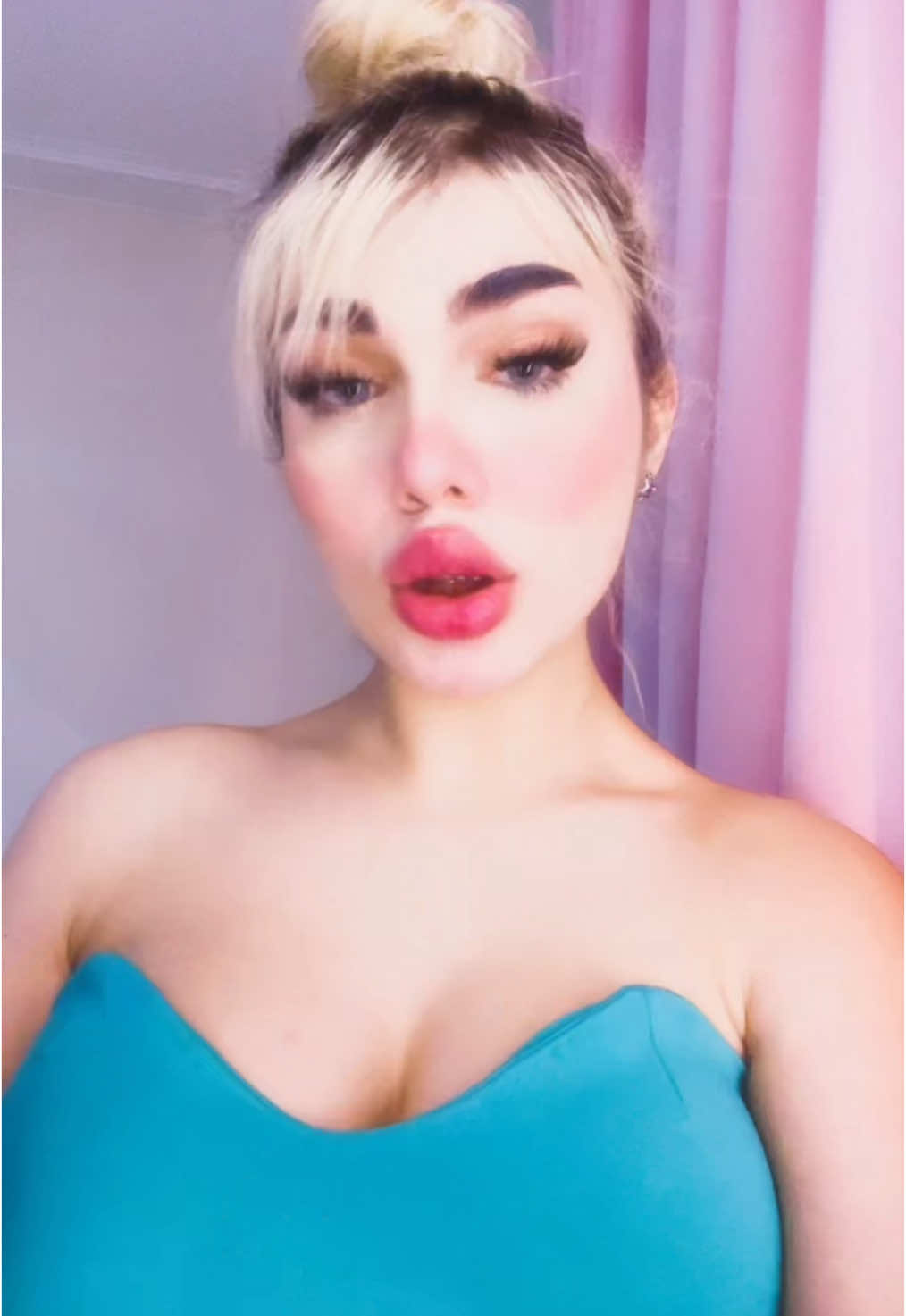 @elisa mokhtari