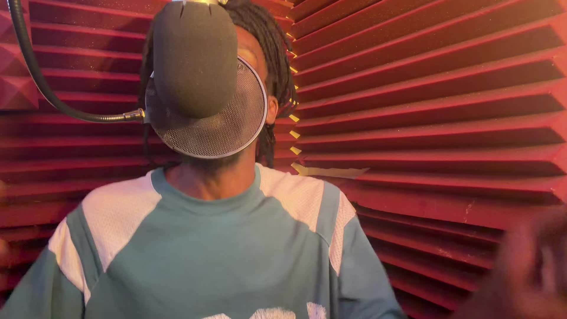 @Anthonyb