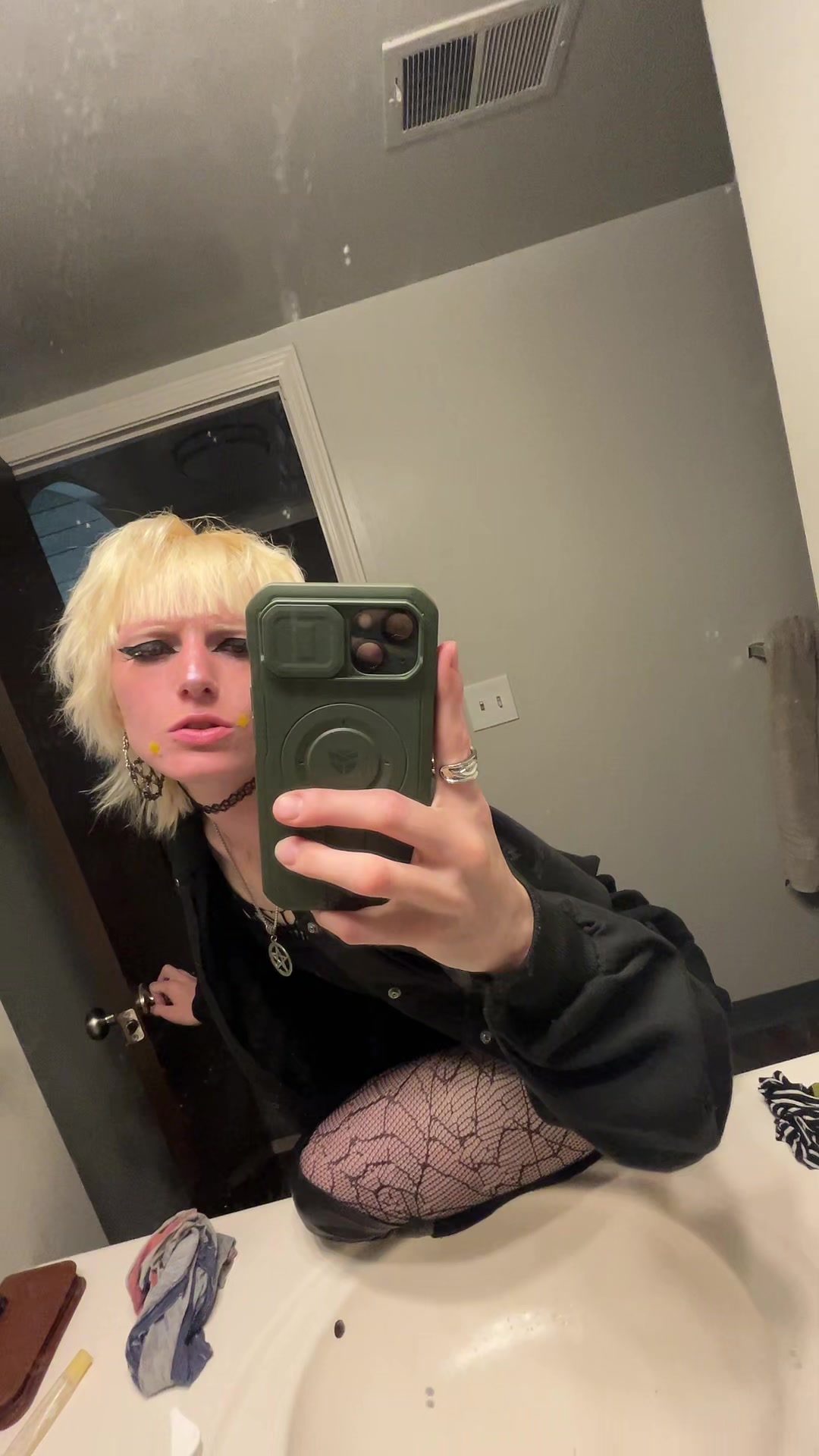 @𝔉𝔬𝔲𝔩𝔭𝔩𝔞𝔫𝔱