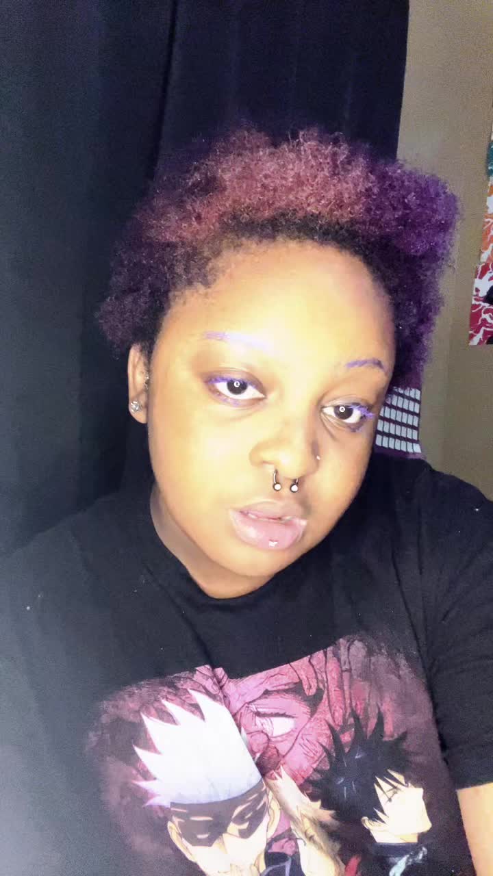 @Autumn 🍂 🖤🧛🏾
