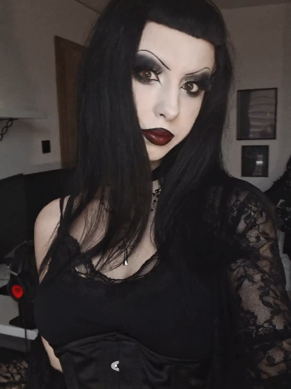@𝕸𝖆𝖏𝖆 🕯