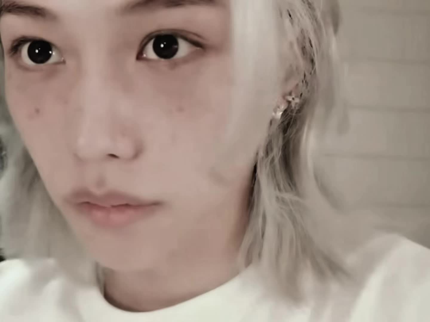 @๊จ