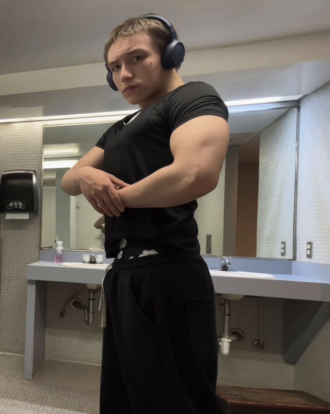 @D