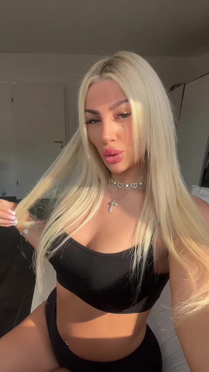 @tara.elli