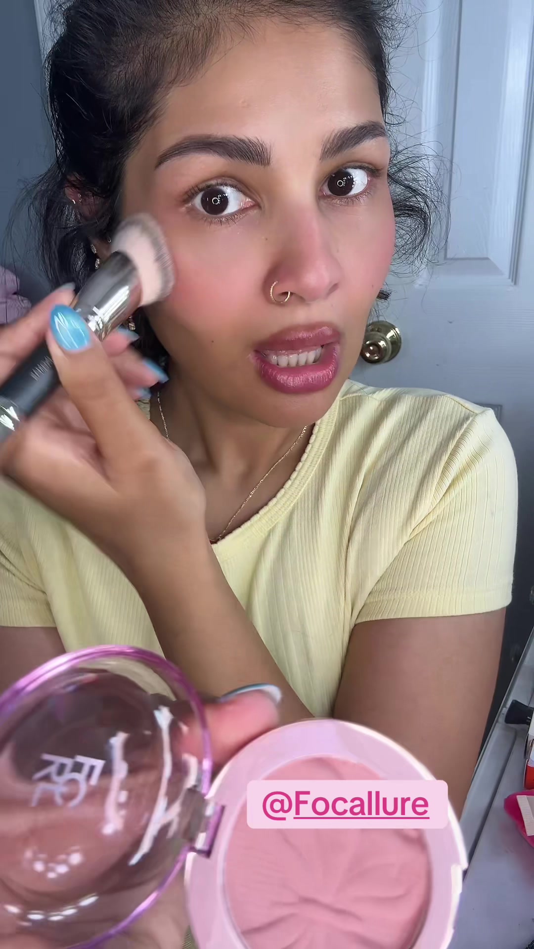 @MakeupLaveena