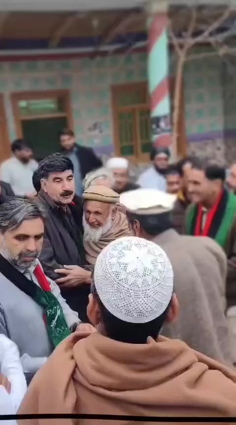 @akhonzada_chattan