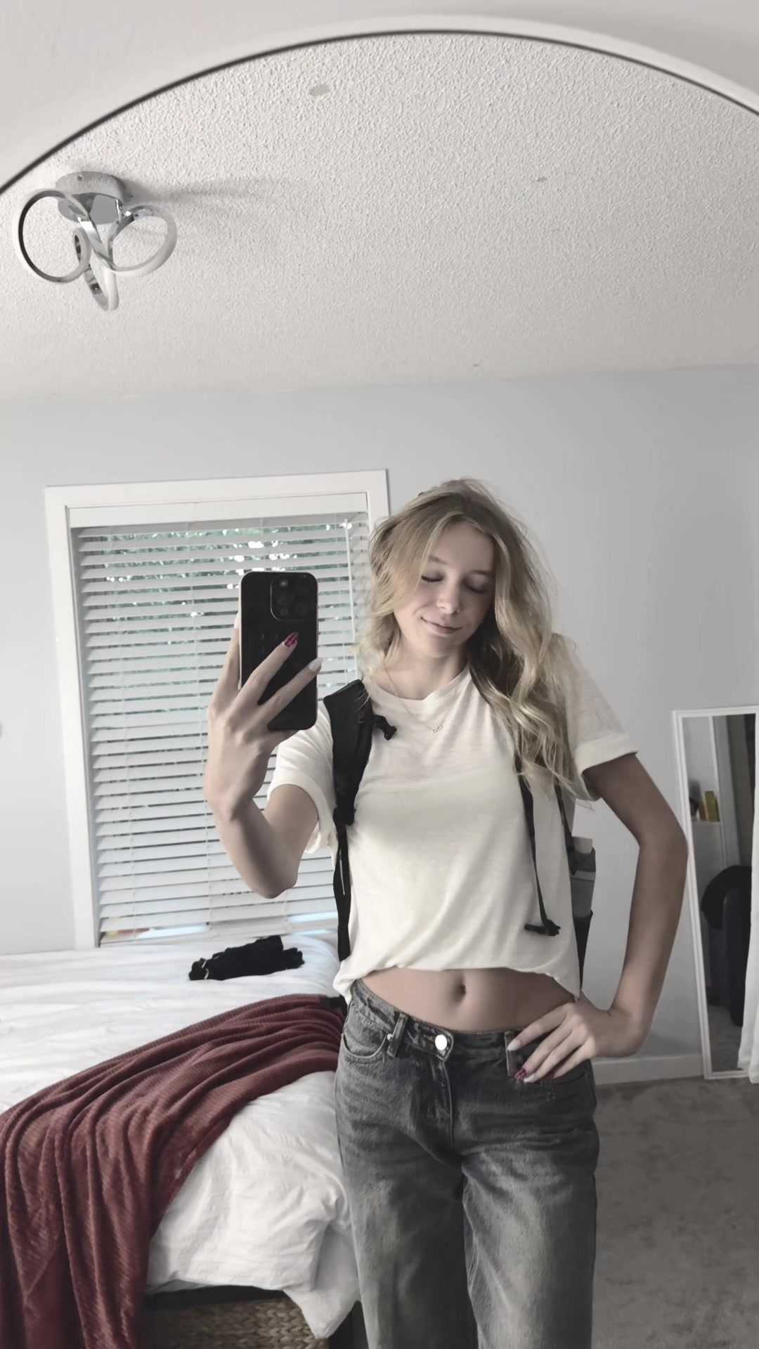 @e l l a 🫧