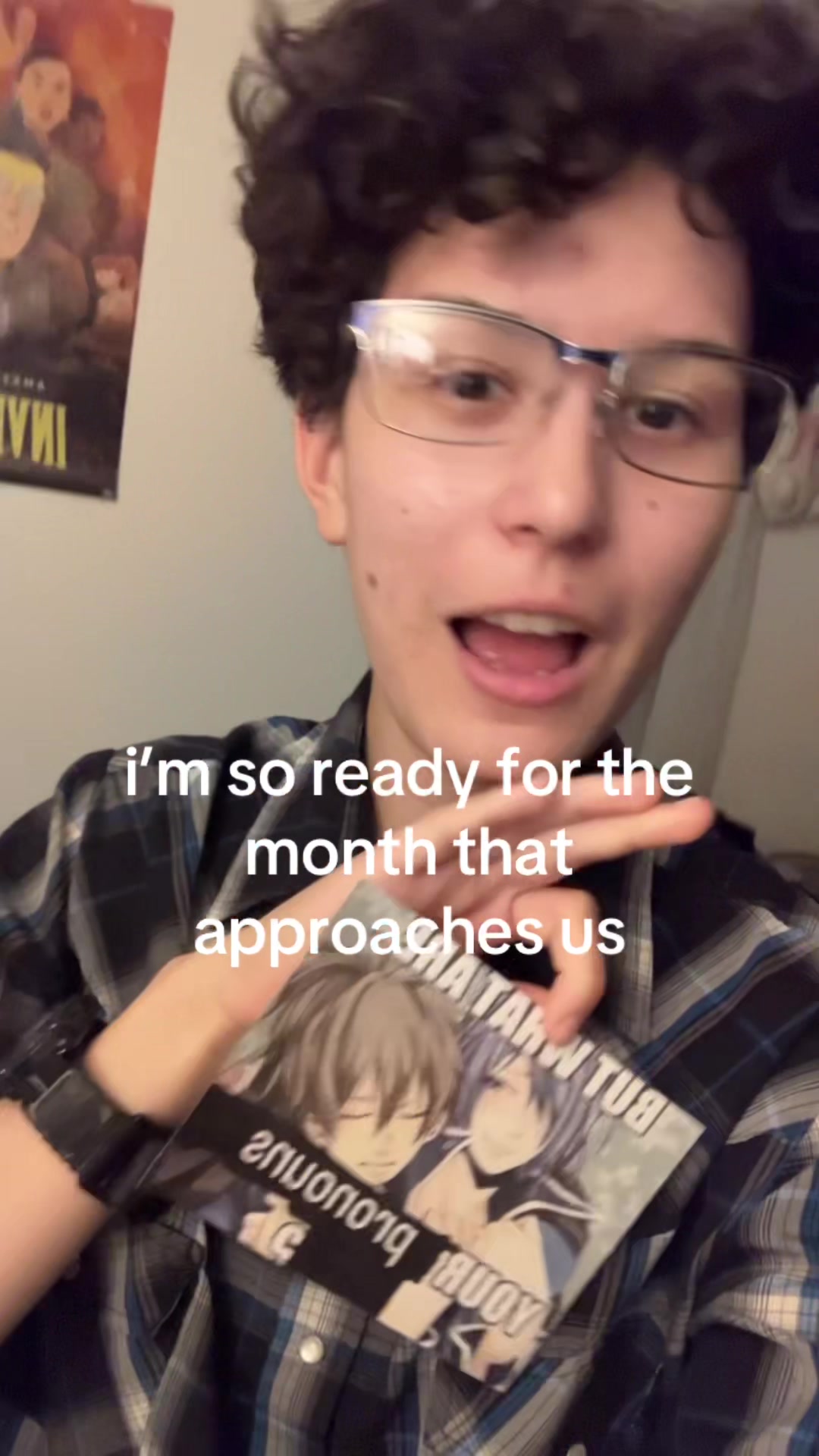 @performative glasses wearer