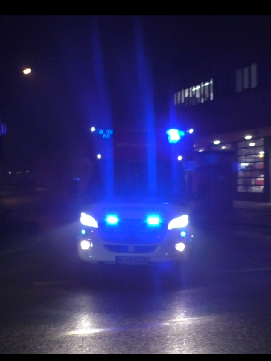 @Bluelights_s&ouml;m