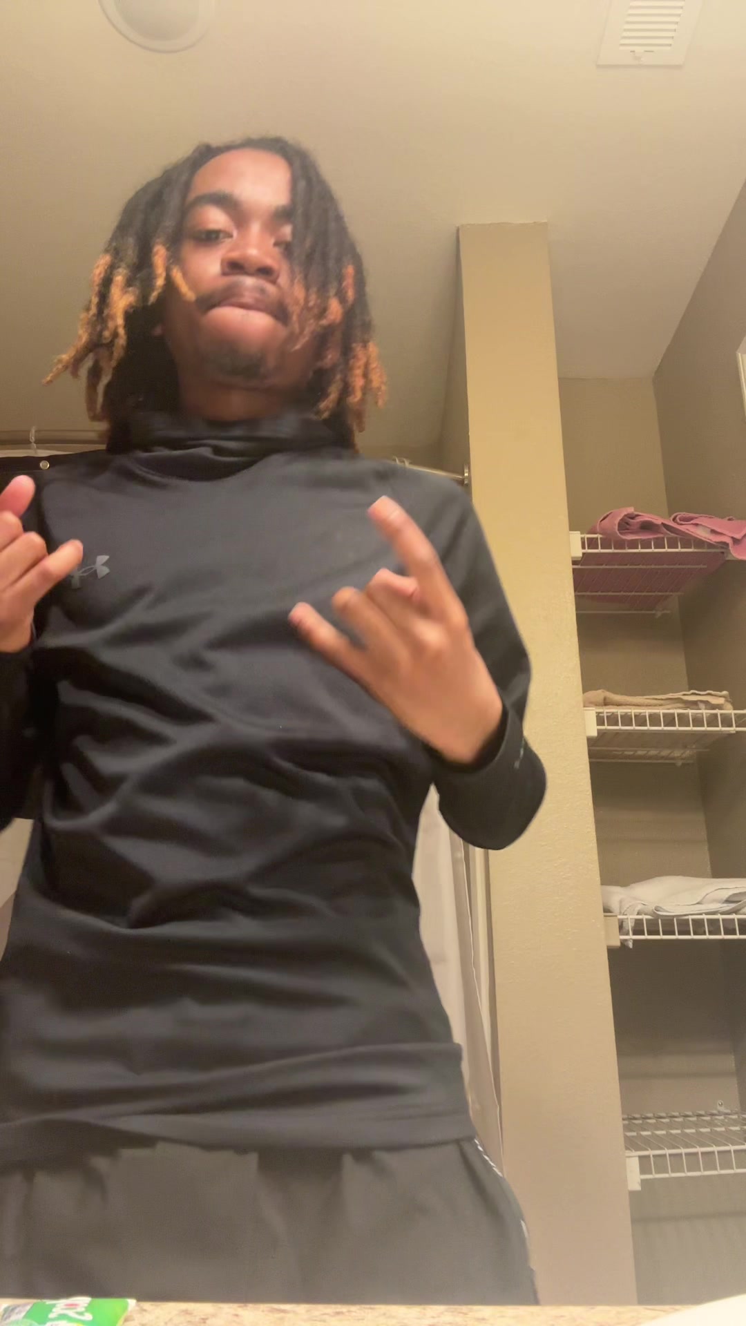 @Zy