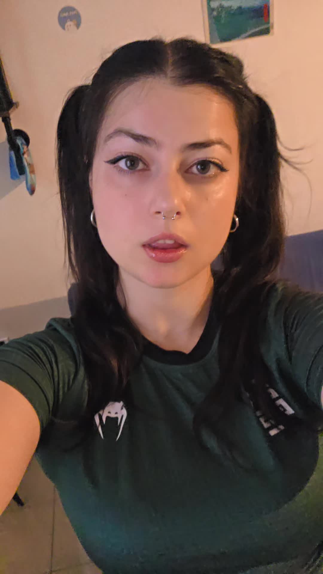 @Karlotta