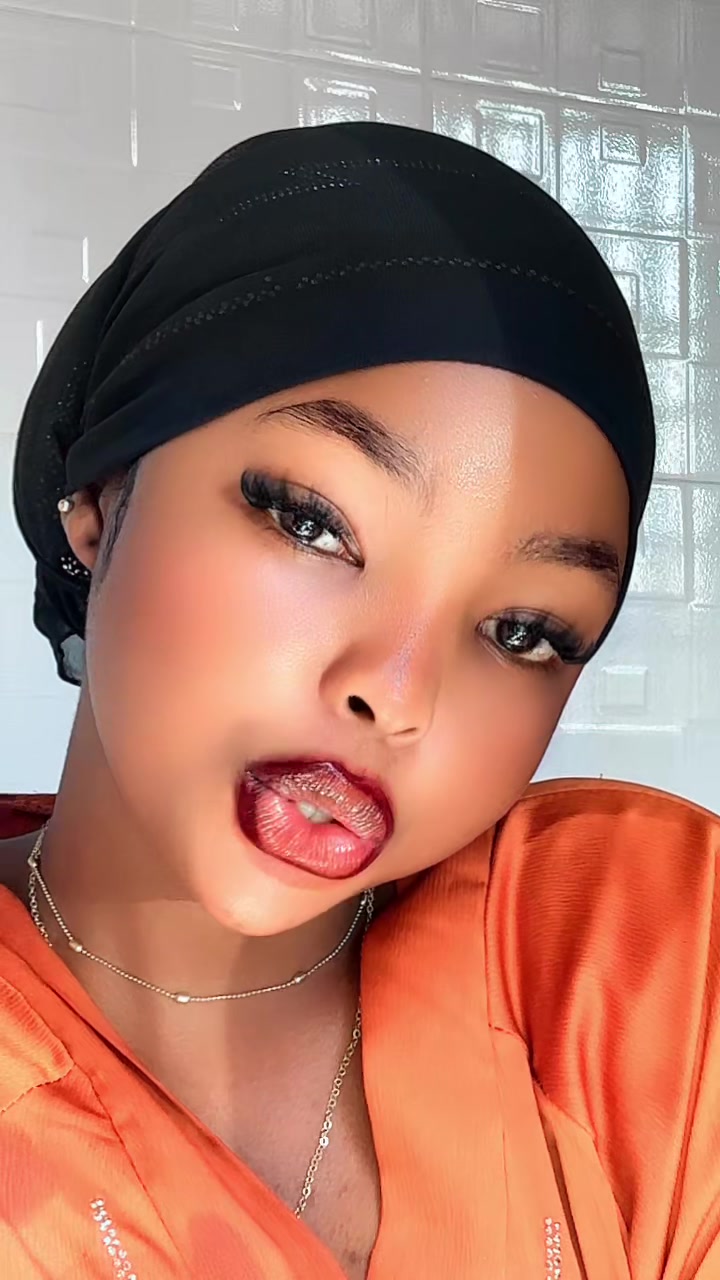 @Naah🍯💘