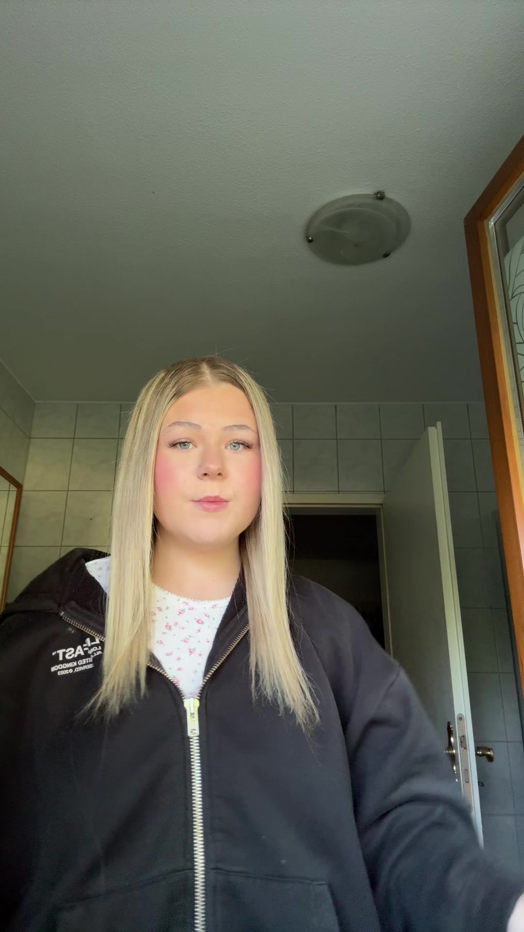 @leonie