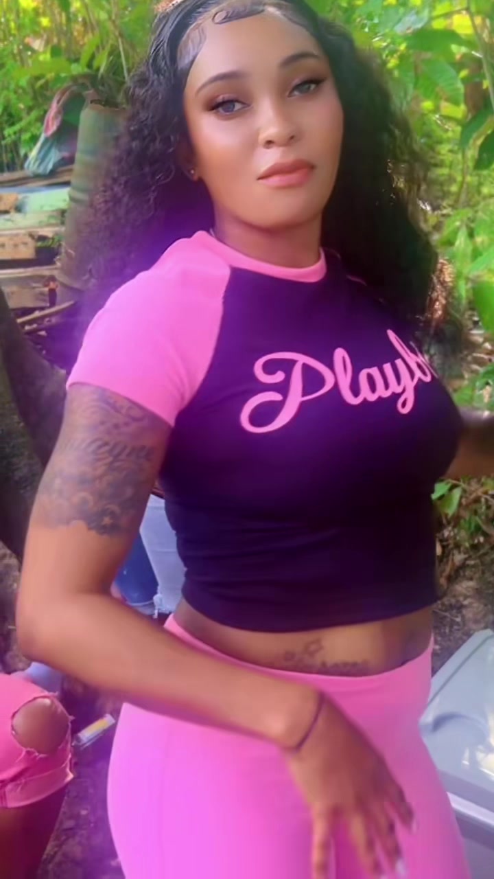 @Pretty_Priscilla