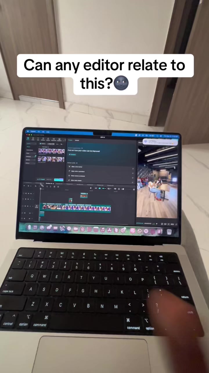 @VIVIAN| THE DIGITAL EDITOR
