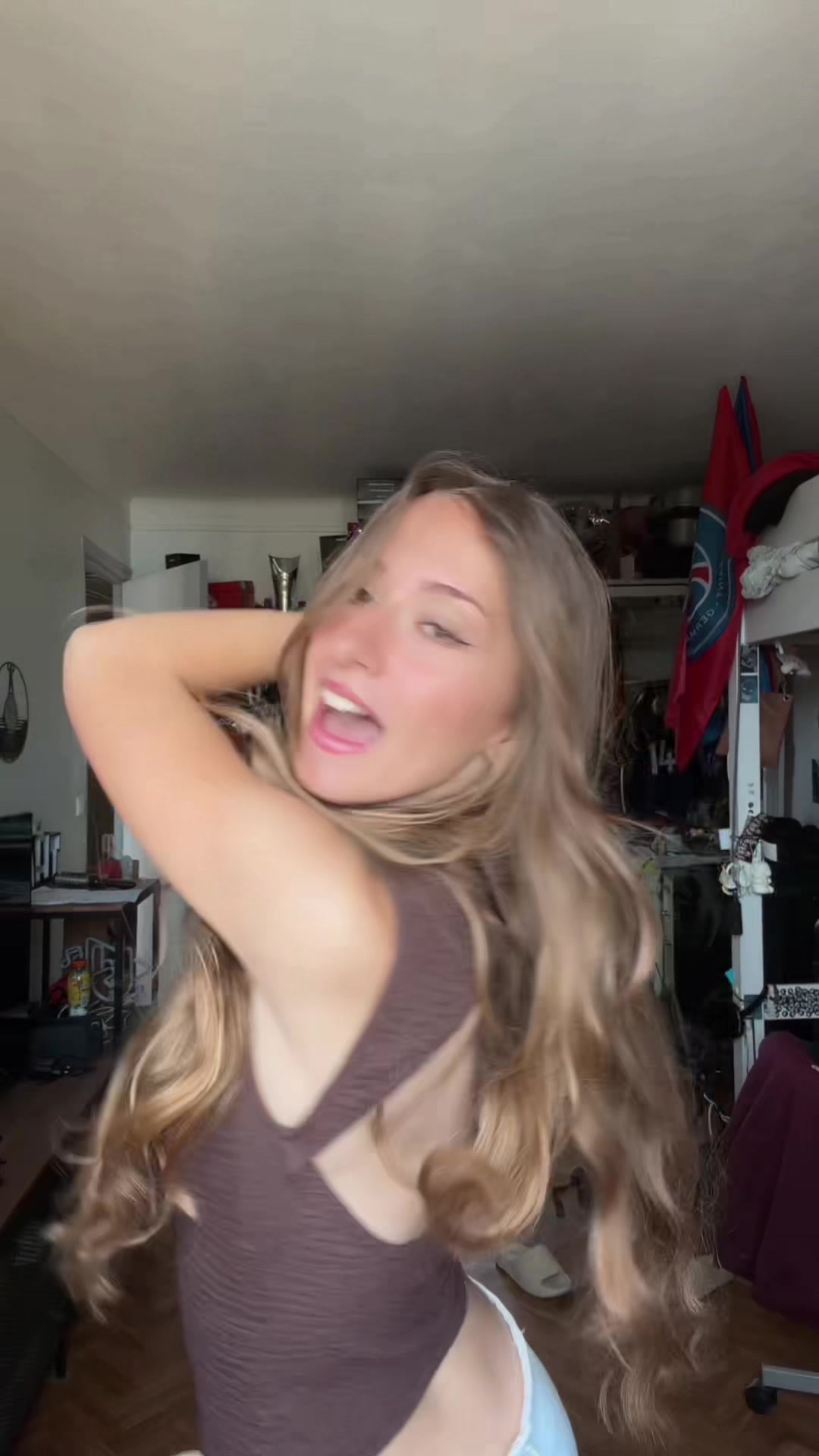 @𝐓 𝐇 𝐀 𝐈 𝐒
