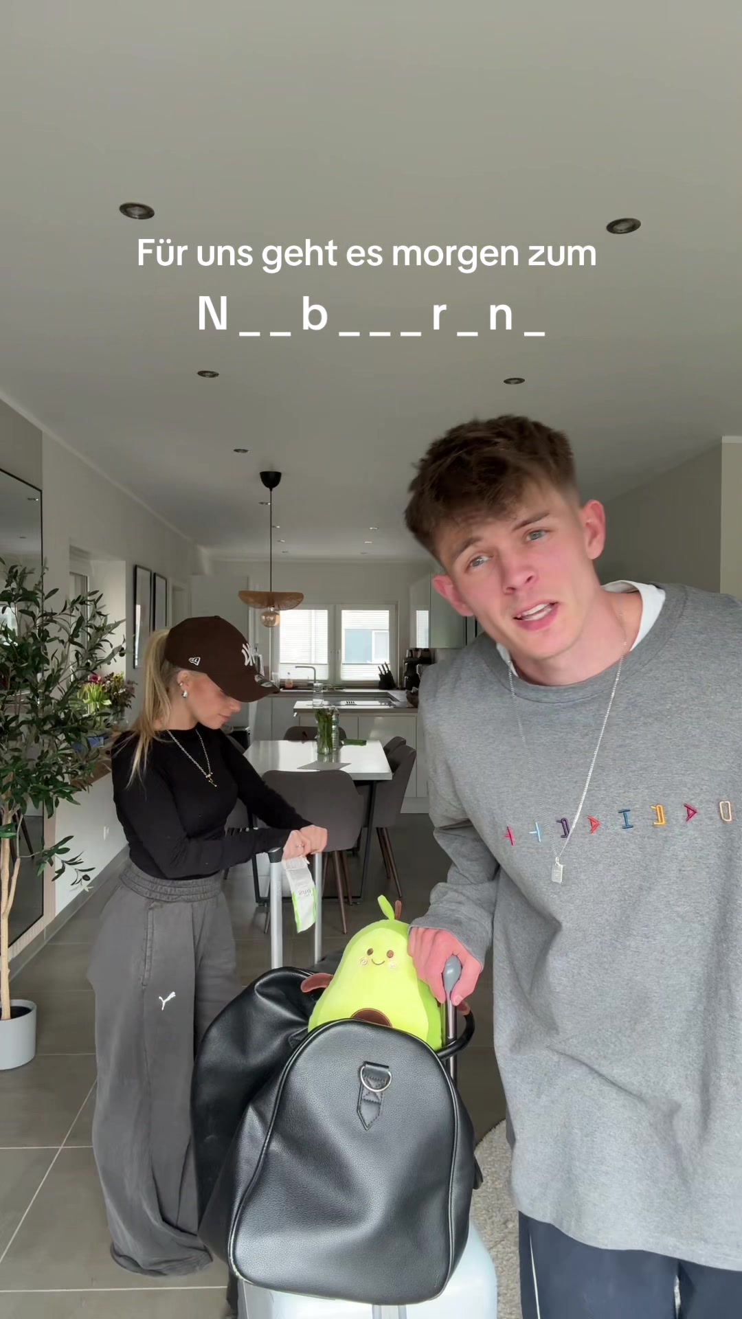 @bydustinn