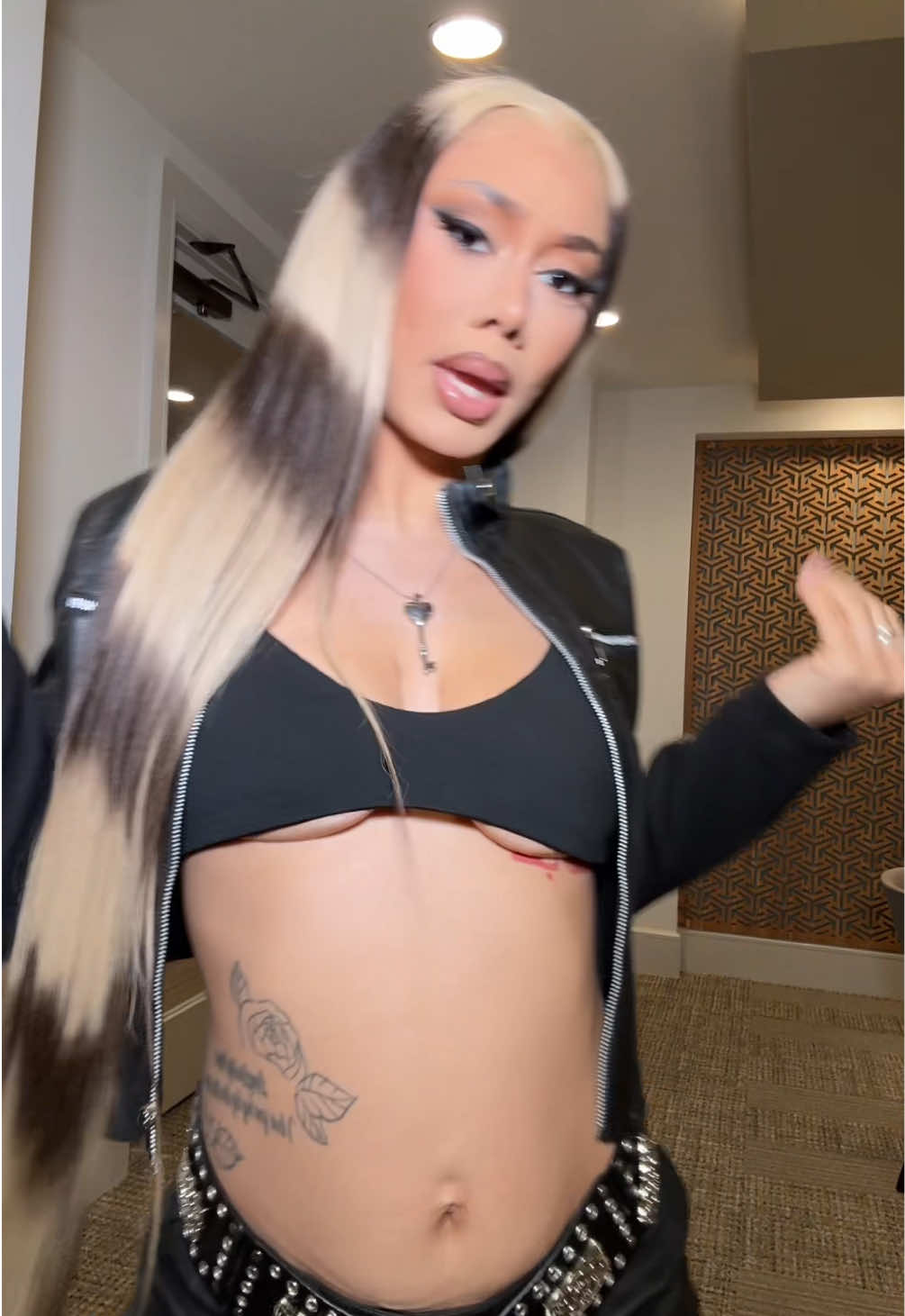 @SkyTheFinest🧡