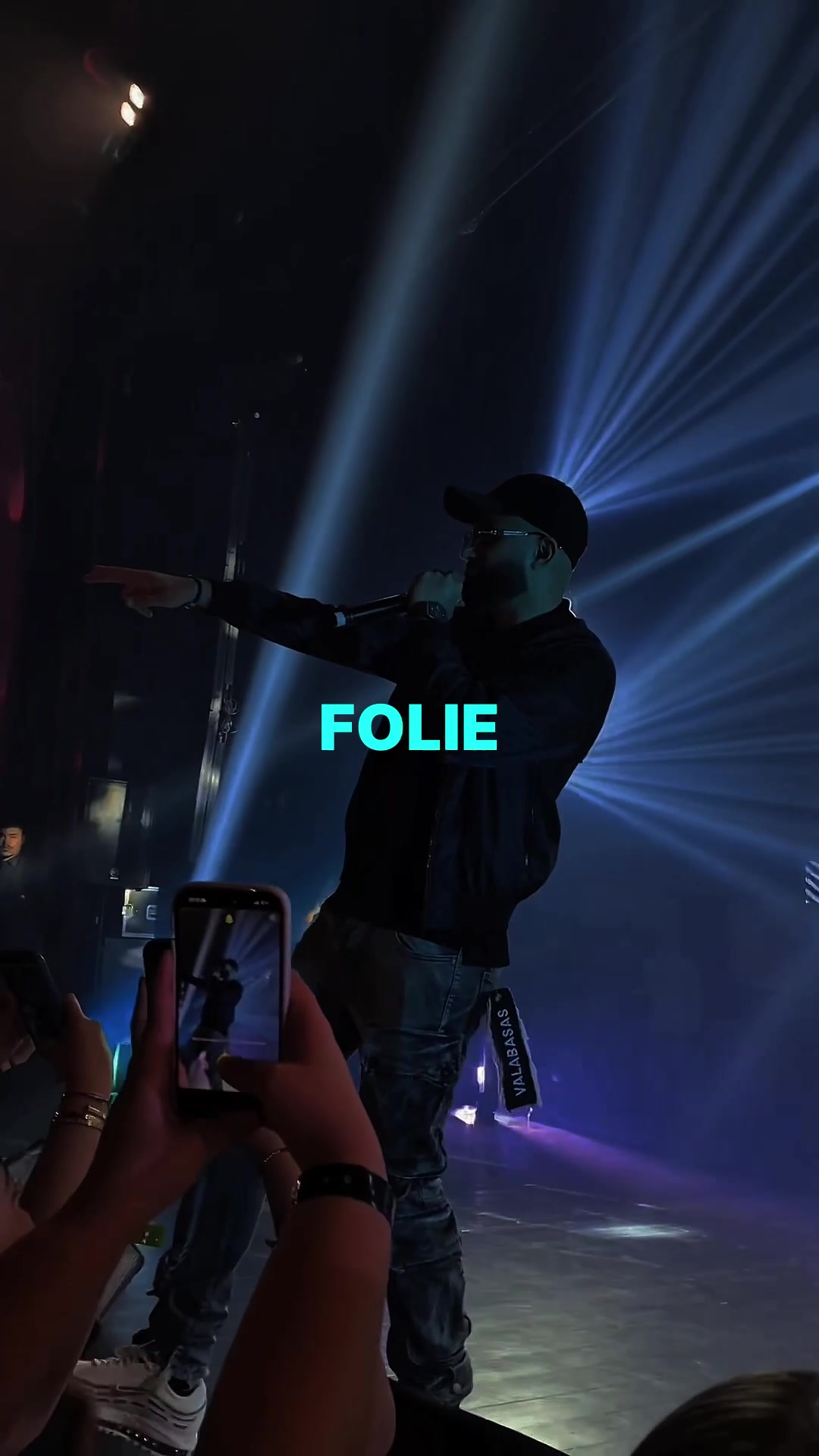 @🎧