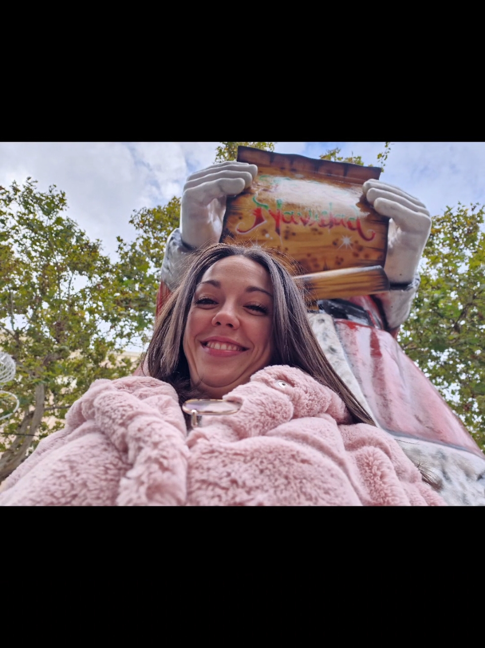 @quenomirees