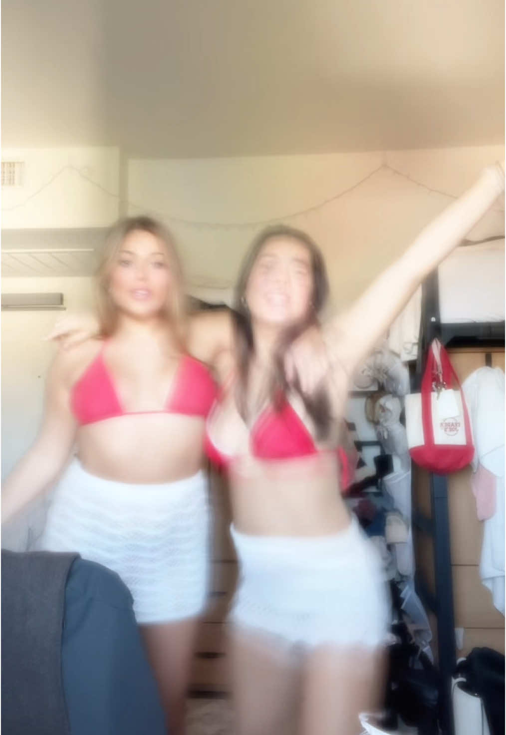@ellaaenochs