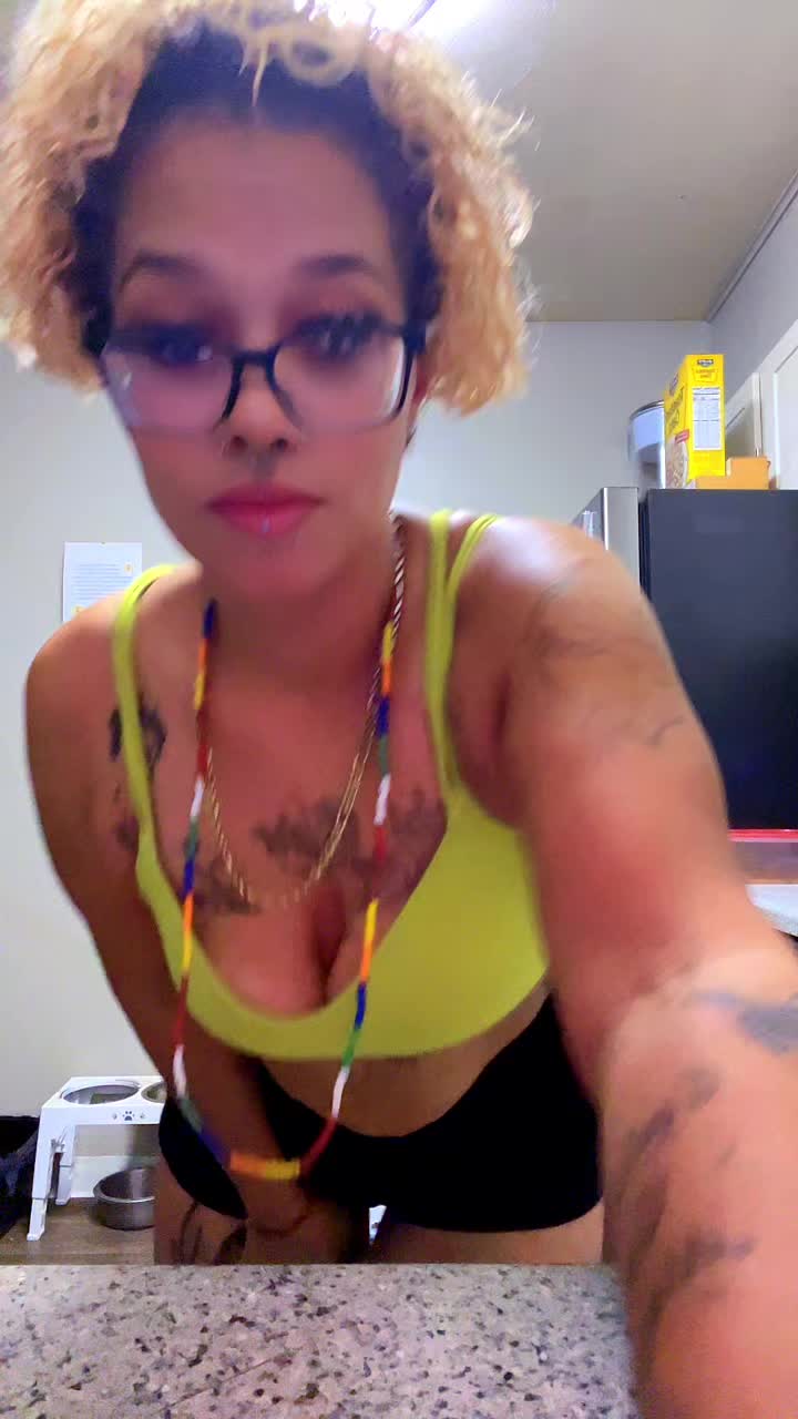 @bisexua1983