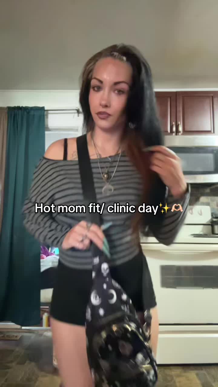 @little_miss_sm0kesal0t
