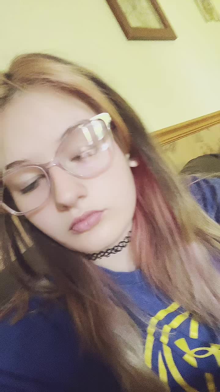 @Serenity ‧₊˚🖇️✩ ₊˚🎧⊹♡