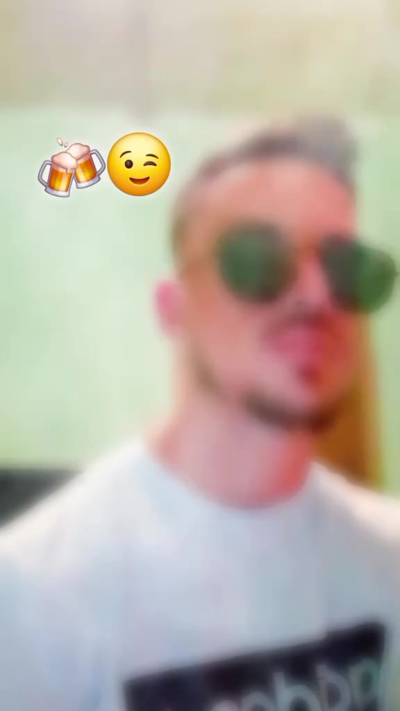 @Its_landi✌️😉