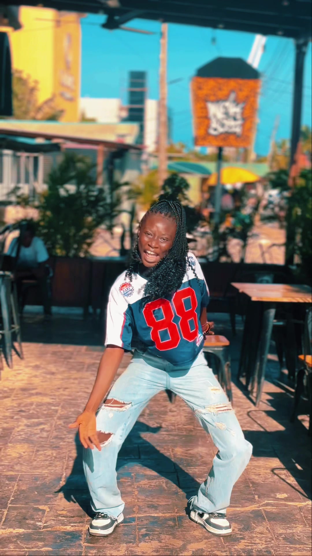 @afrochichi