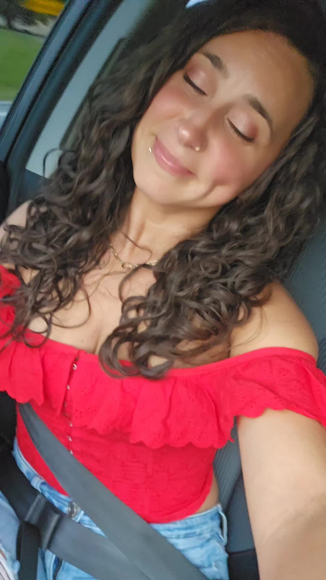 @QuirkyRN85_®