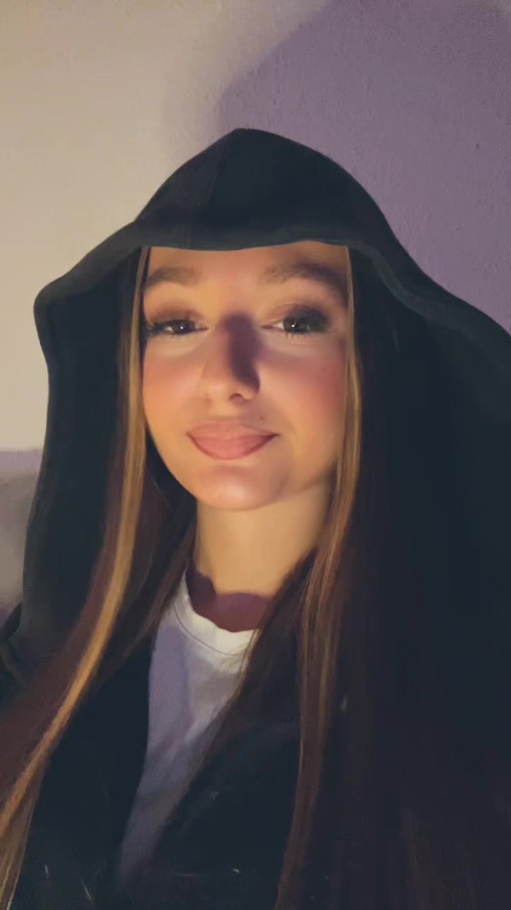 @🫐