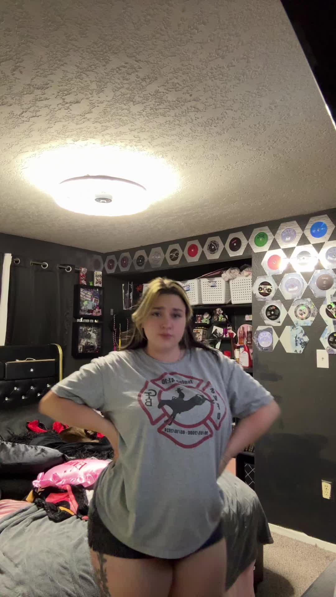 @thatpixelgothgirl