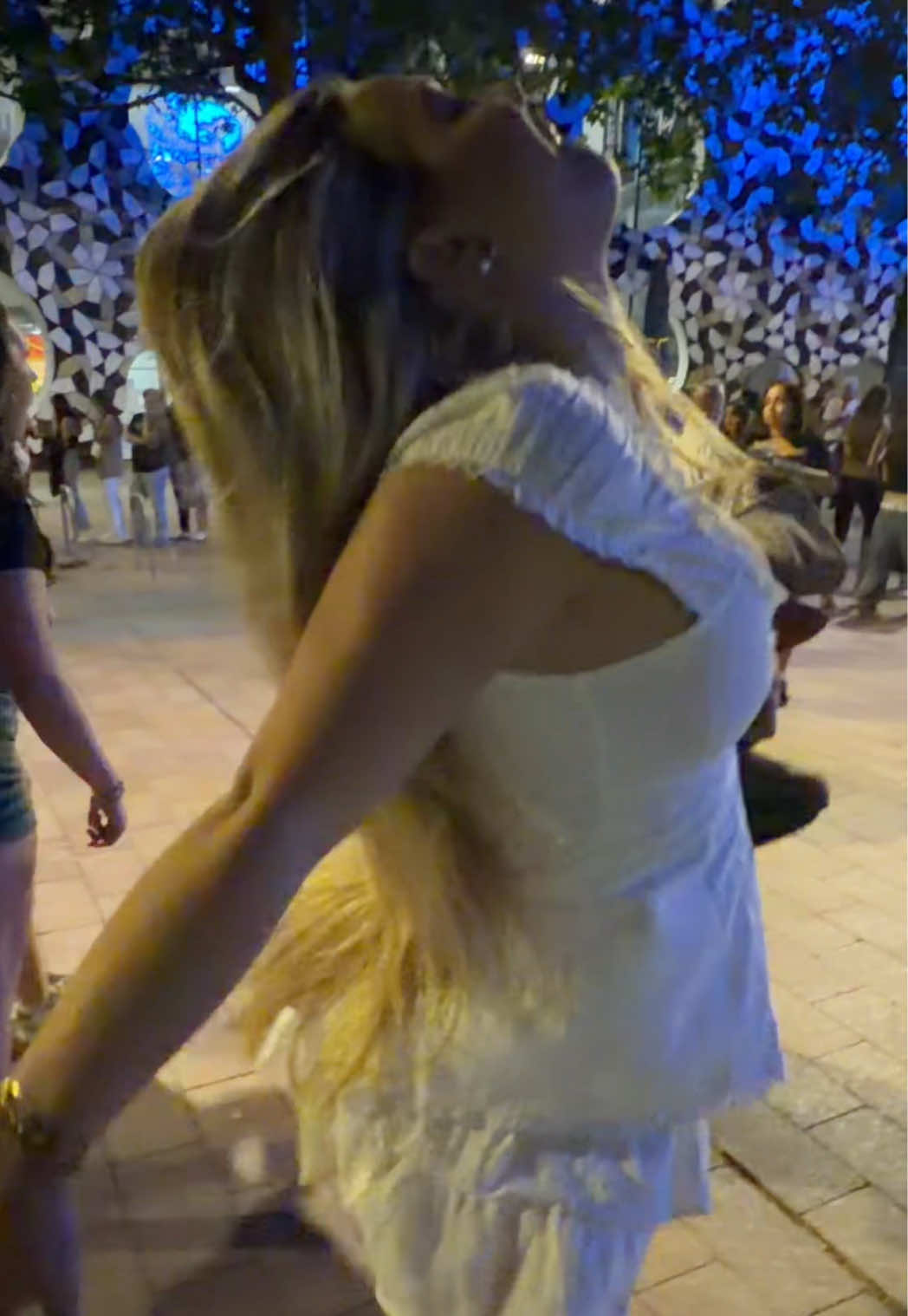 @karlaventerr
