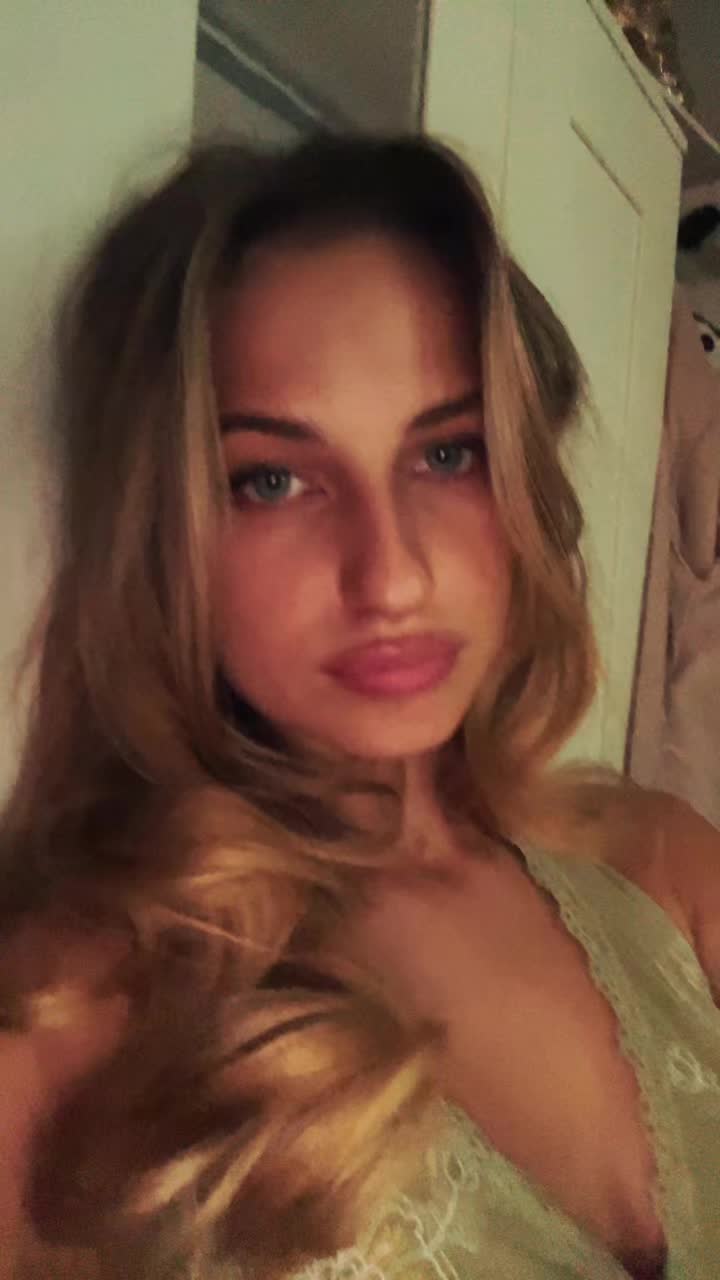 @️