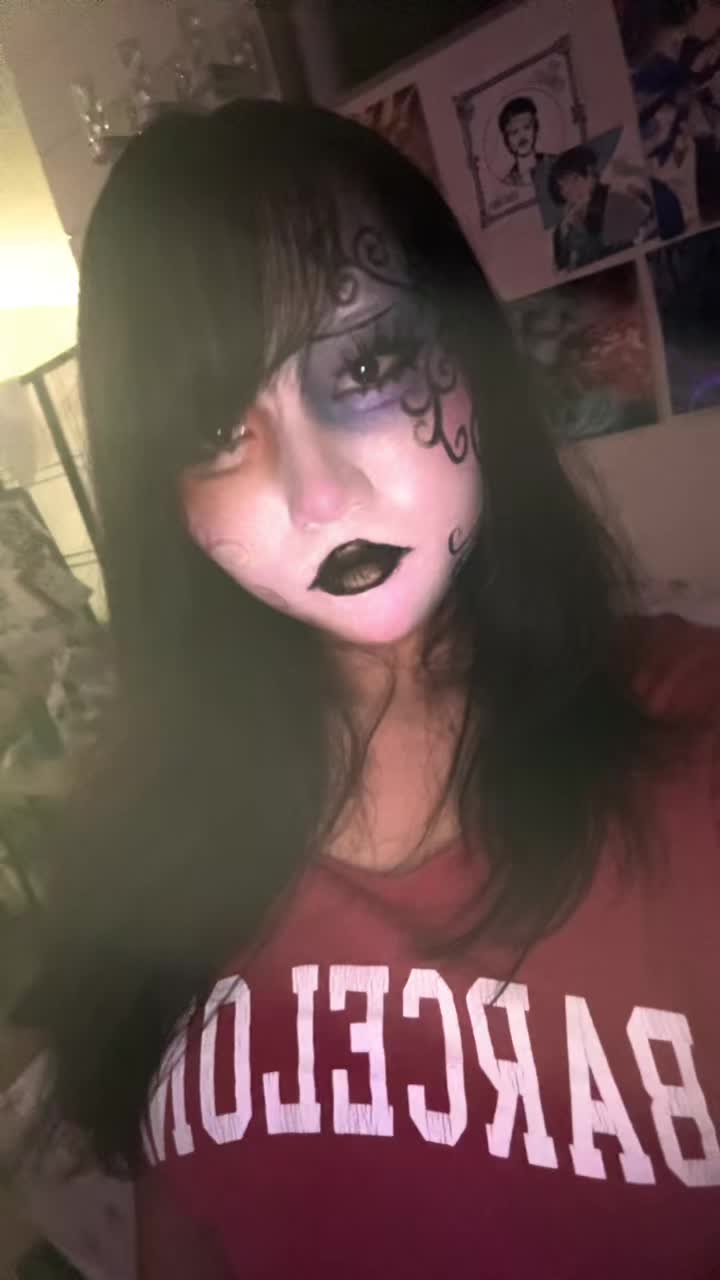 @👾