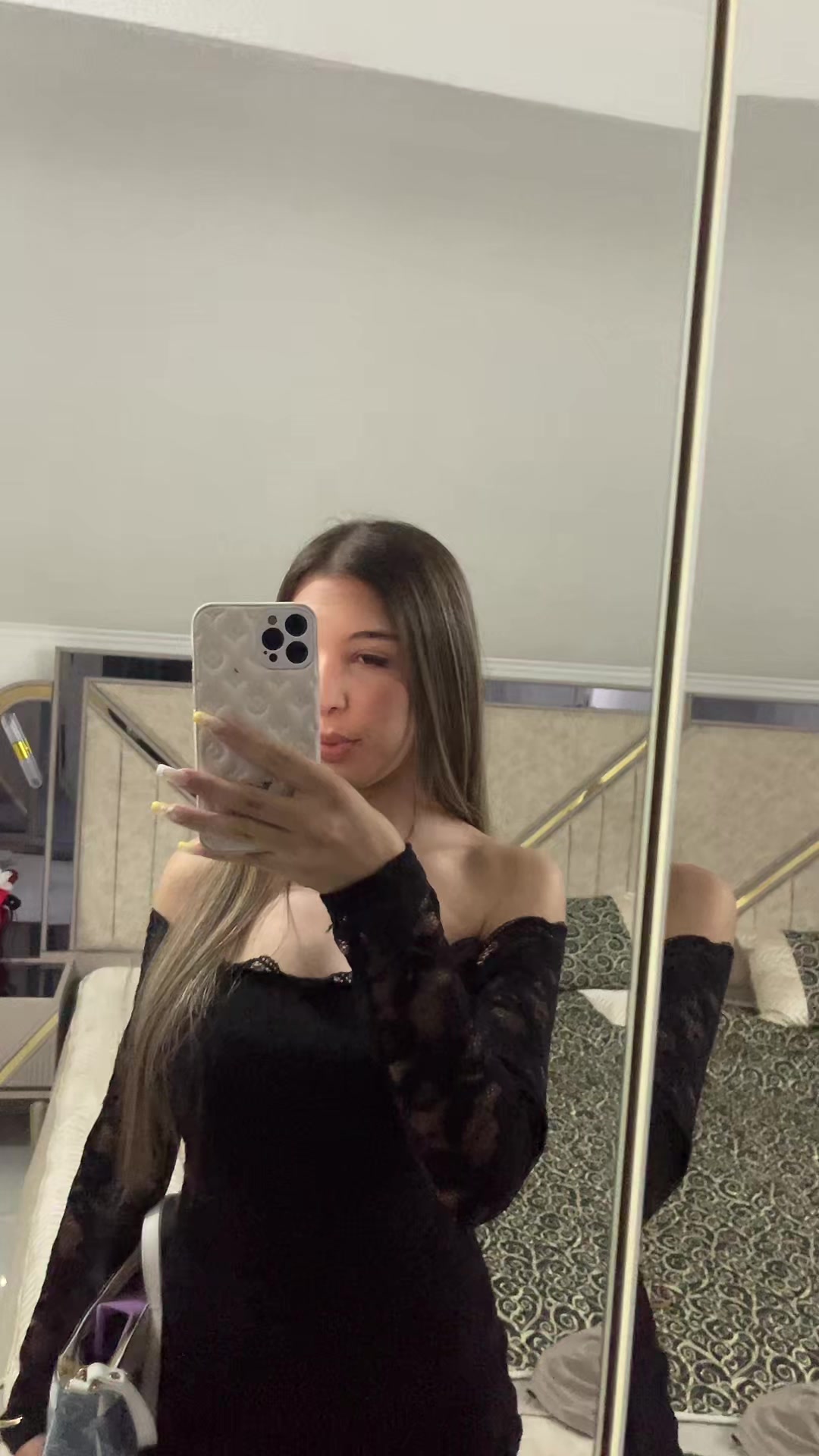 @❥M