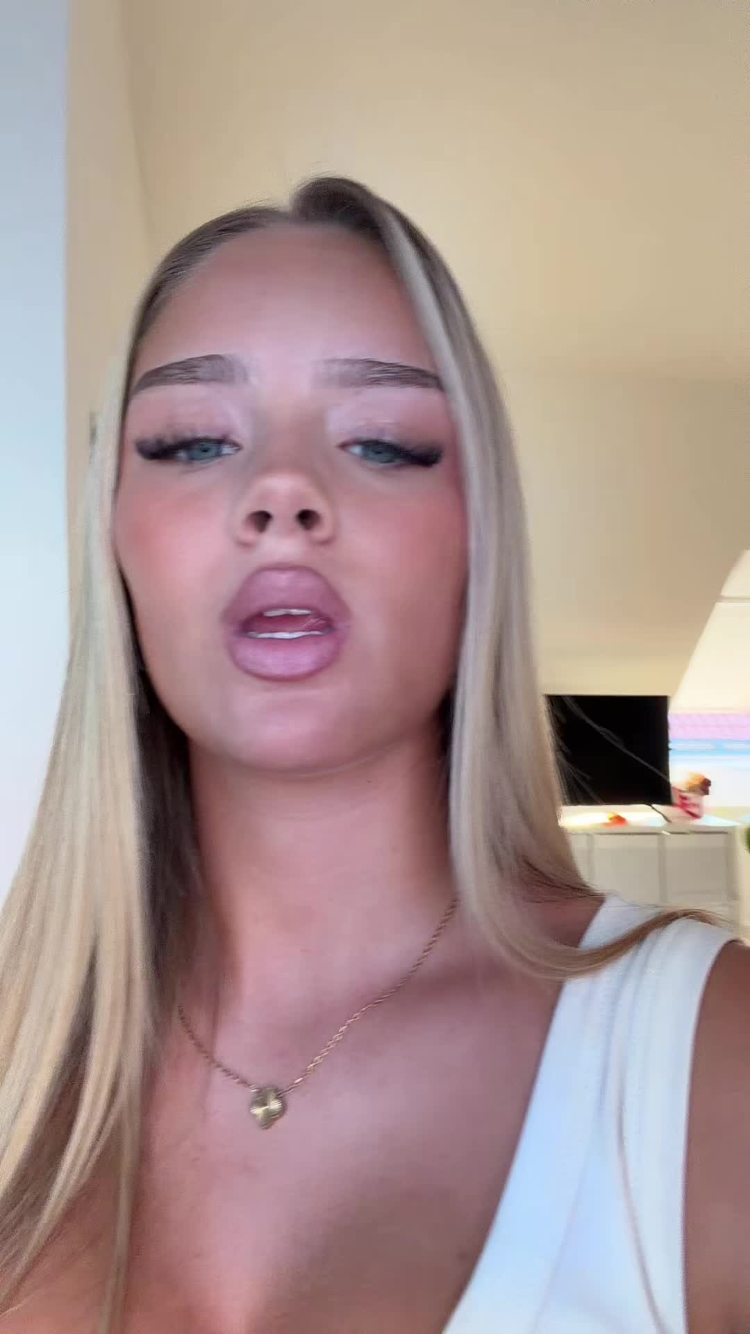 @𝐀